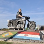 Viagem motocicleta Uruguai, monumento ao motociclista